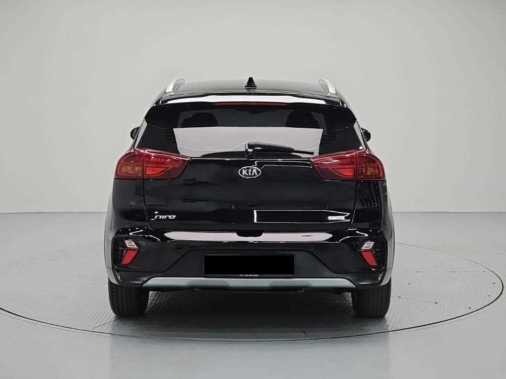 Kia Niro — photo 03