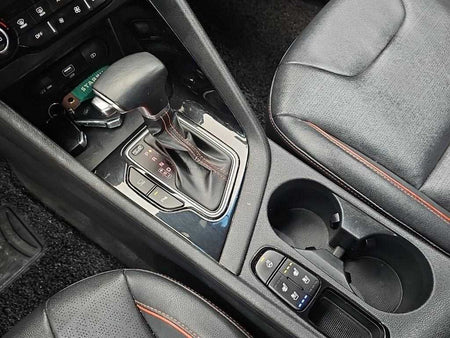 Kia Niro — photo 08