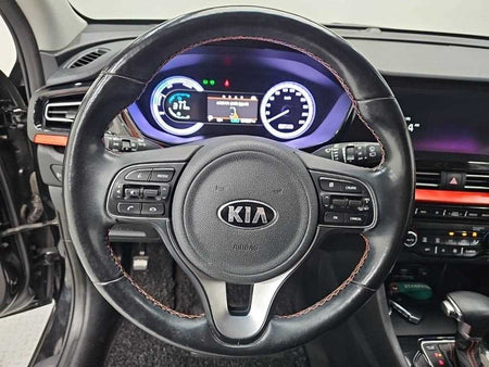 Kia Niro — photo 09