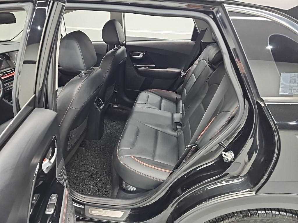 Kia Niro — photo 12