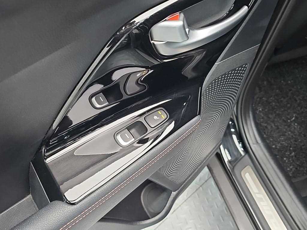 Kia Niro — photo 13