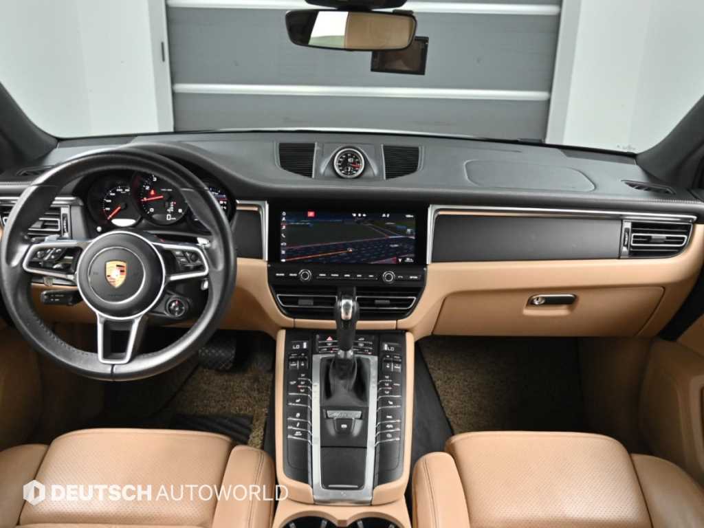 Porsche Macan — photo 07