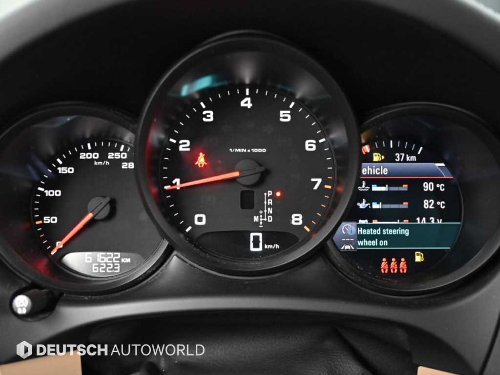 Porsche Macan — photo 08