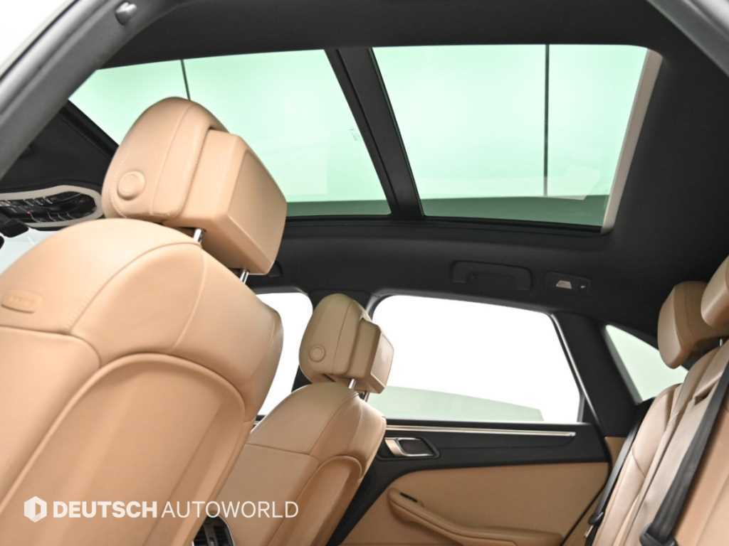 Porsche Macan — photo 18