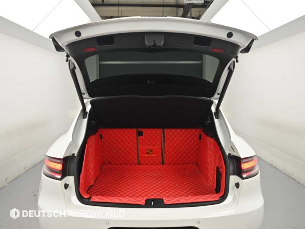 Porsche Macan — photo 19