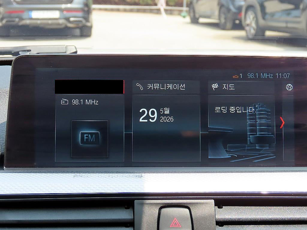 BMW 3-Series — photo 14