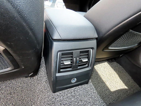 BMW 3-Series — photo 17