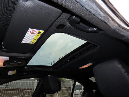 BMW 3-Series — photo 18