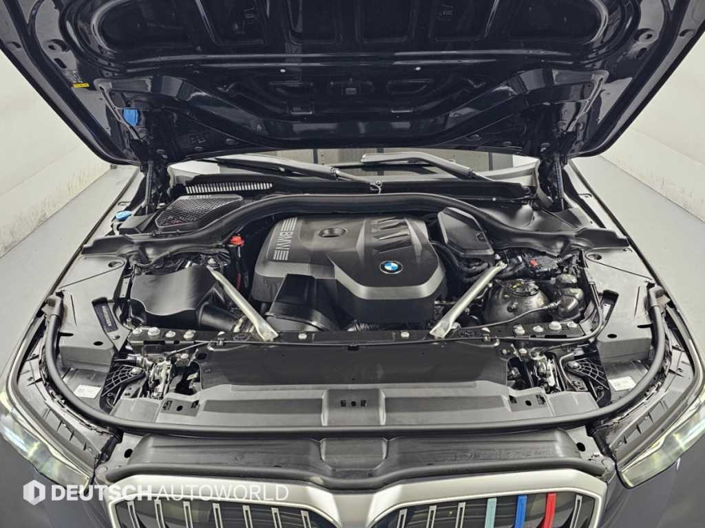 BMW 5-Series — photo 06