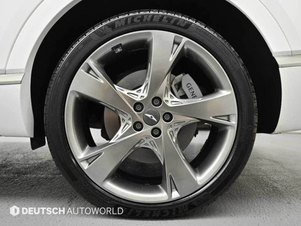 Genesis GV80 — photo 05