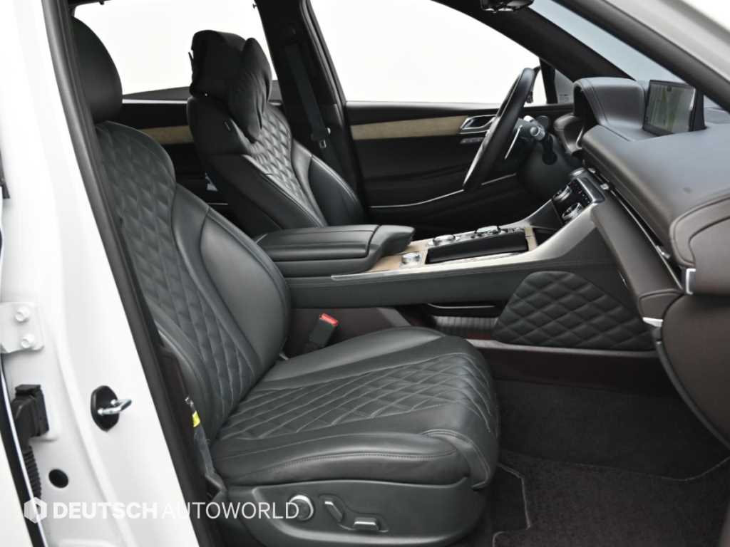 Genesis GV80 — photo 10