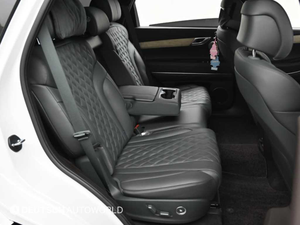 Genesis GV80 — photo 12