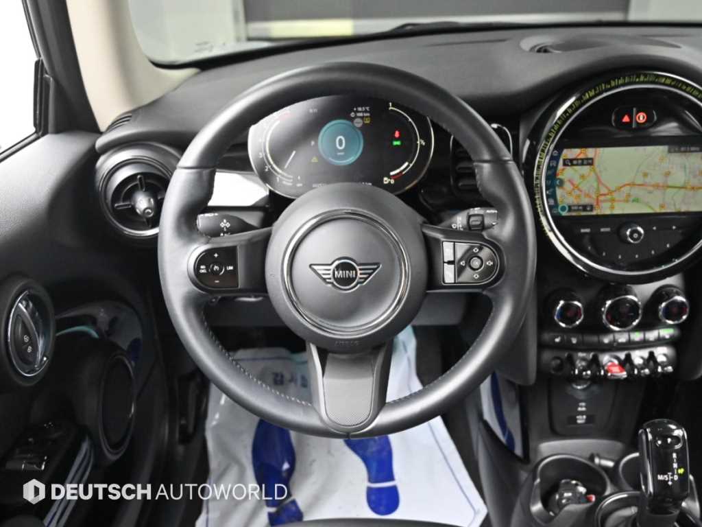 Mini Cooper — photo 13