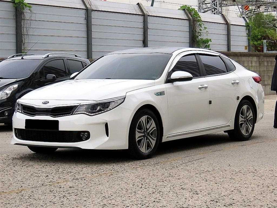 Kia K5 — photo 02