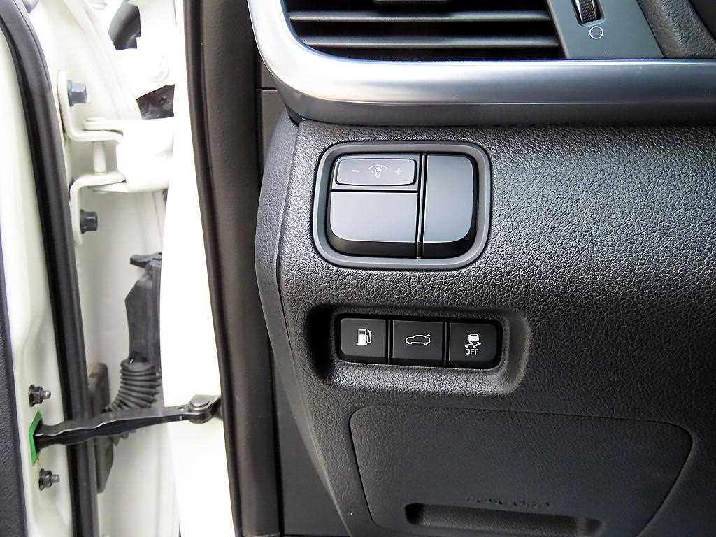 Kia K5 — photo 12