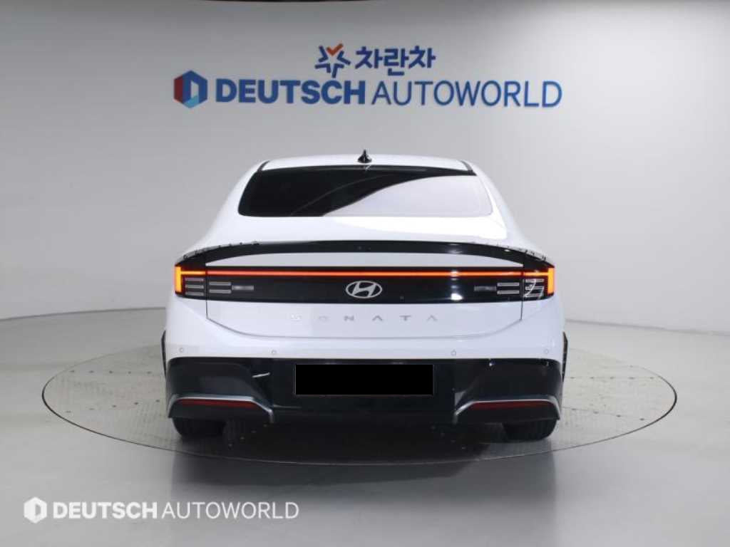 Hyundai Sonata — photo 04