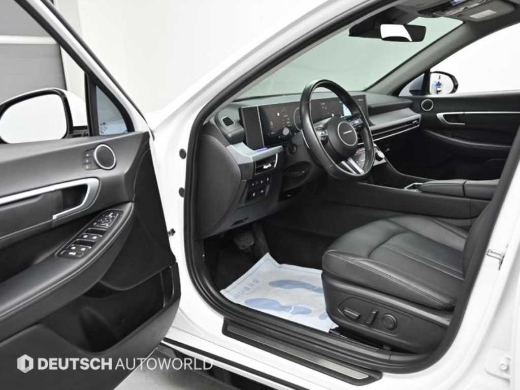 Hyundai Sonata — photo 11
