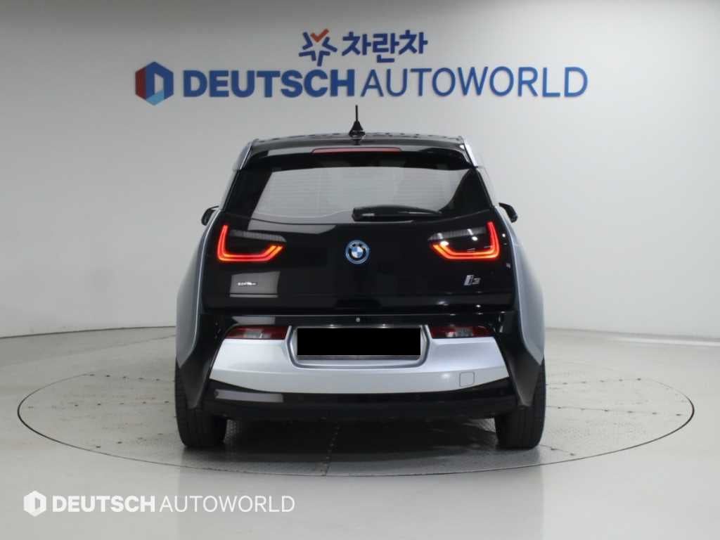 BMW i3 — photo 04