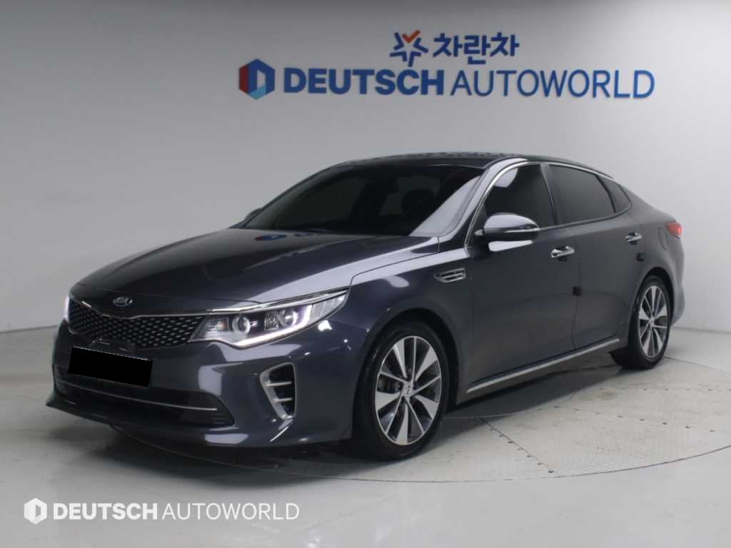 Kia K5 — photo 01