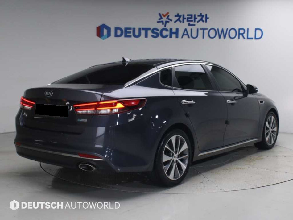 Kia K5 — photo 02