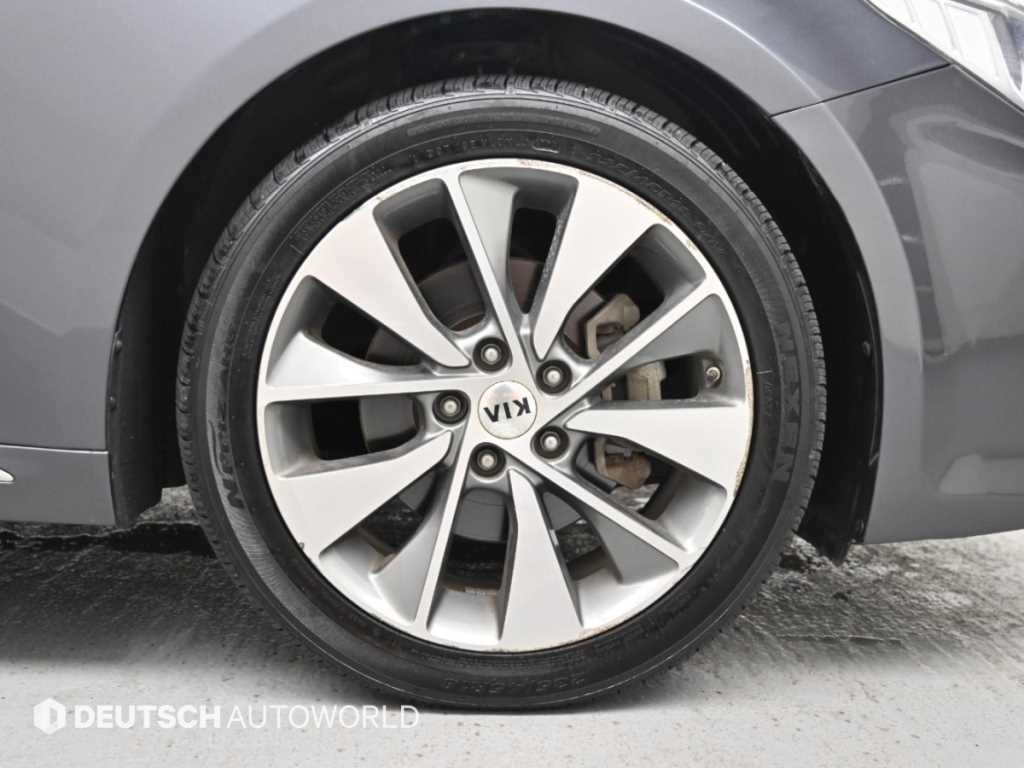 Kia K5 — photo 05