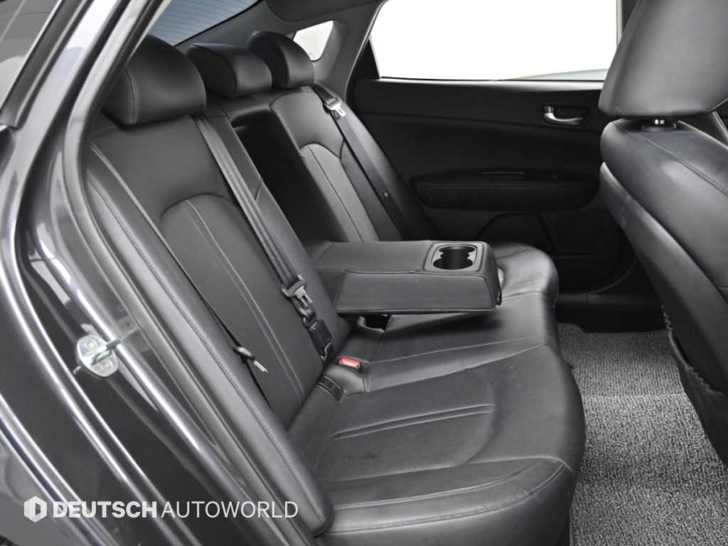 Kia K5 — photo 12