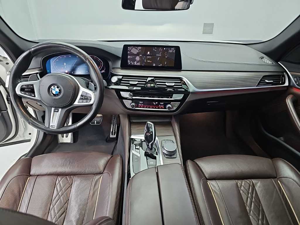 BMW 5-Series — photo 07