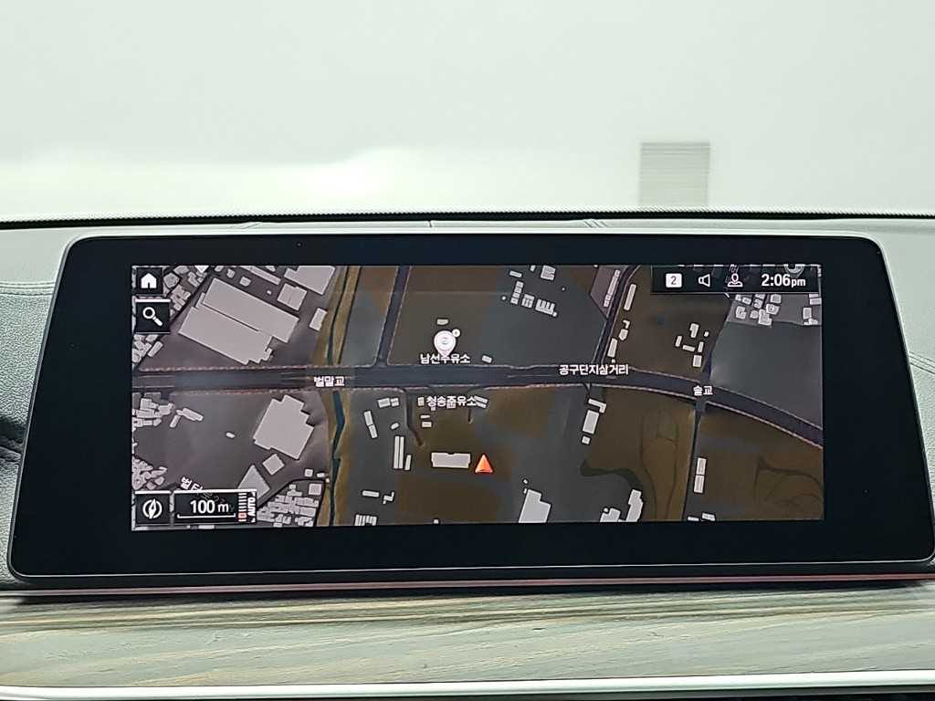 BMW 5-Series — photo 15