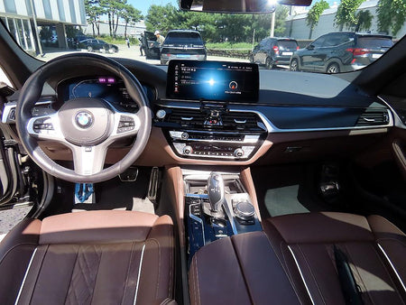 BMW 5-Series — photo 07