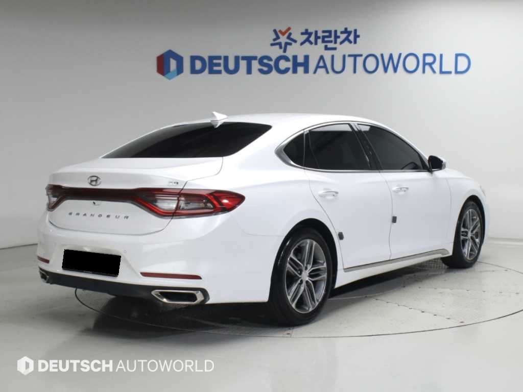 Hyundai Grandeur — photo 03