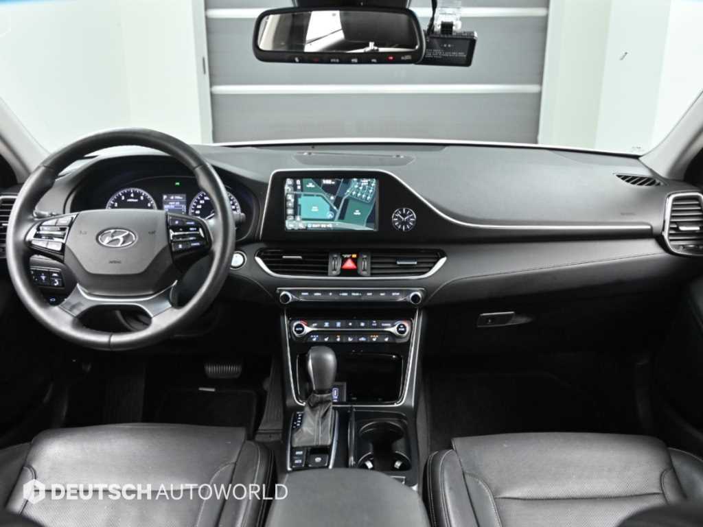 Hyundai Grandeur — photo 08