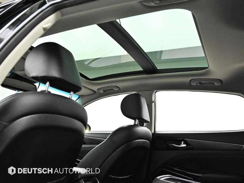 Kia K7 — photo 18
