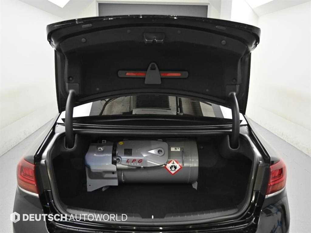 Kia K7 — photo 19