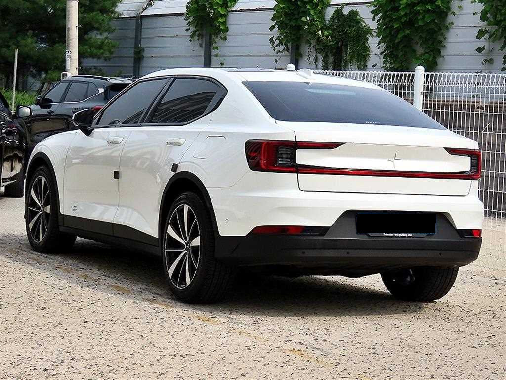 Polestar Polestar 2 — photo 03