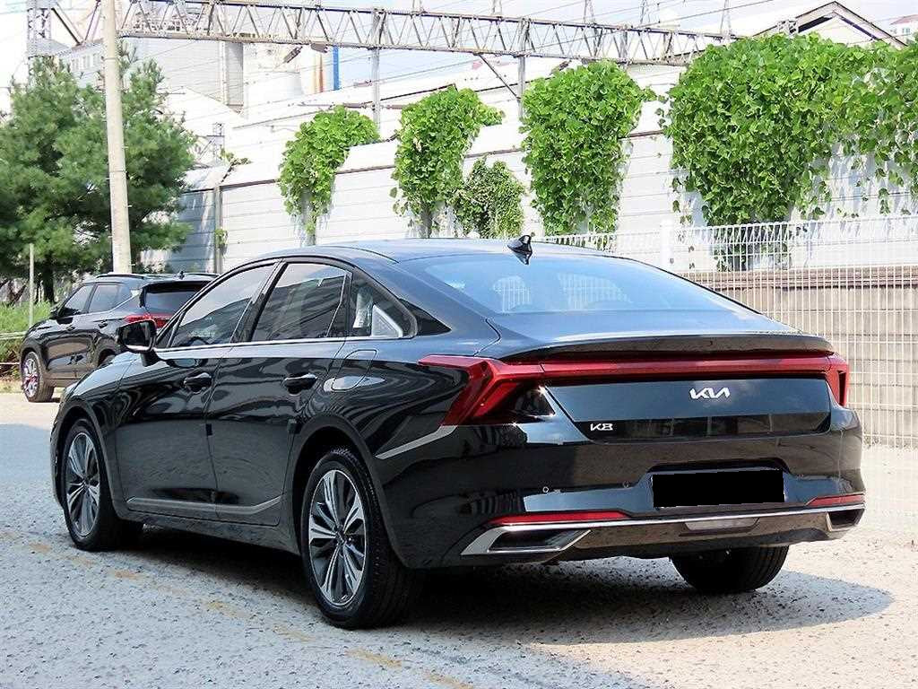 Kia K8 — photo 03