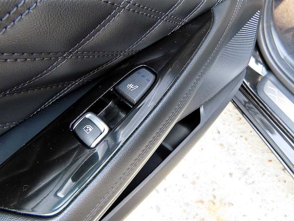 Kia K8 — photo 15
