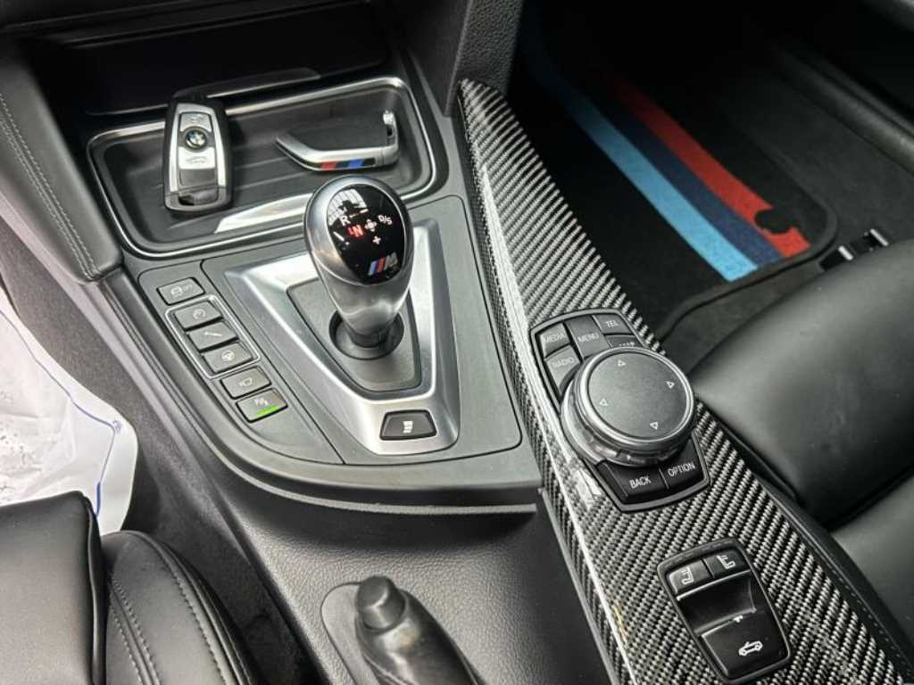 BMW M4 — photo 10