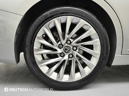 Lexus ES — photo 05