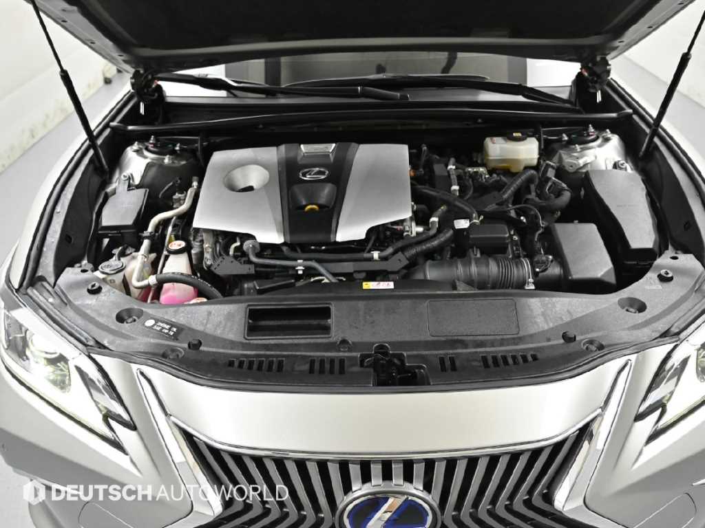 Lexus ES — photo 06