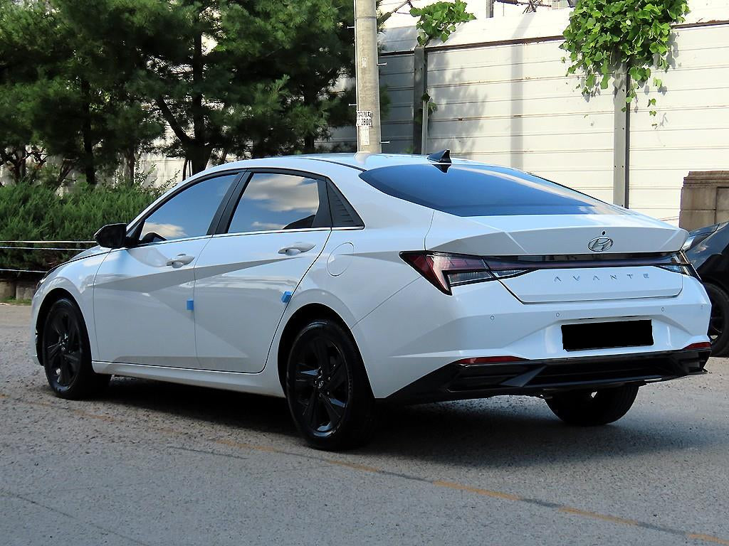 Hyundai Avante — photo 03