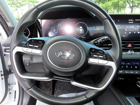 Hyundai Avante — photo 08