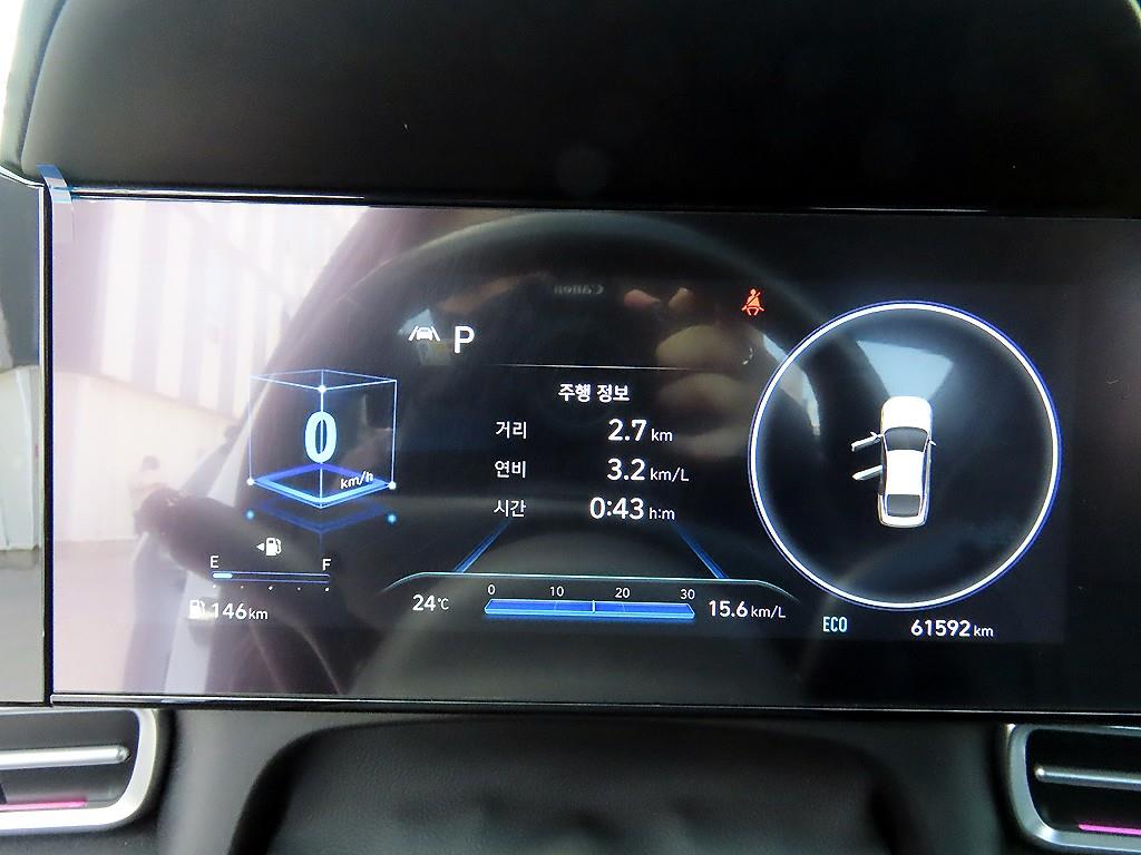 Hyundai Avante — photo 09