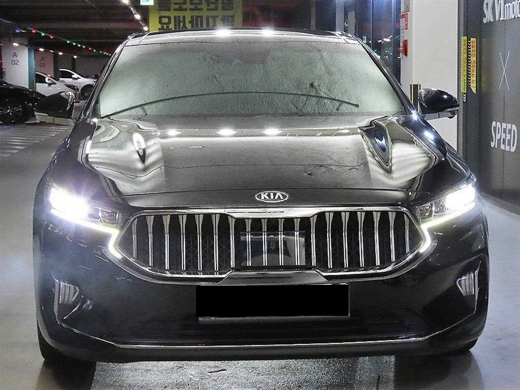 Kia K7 — photo 01