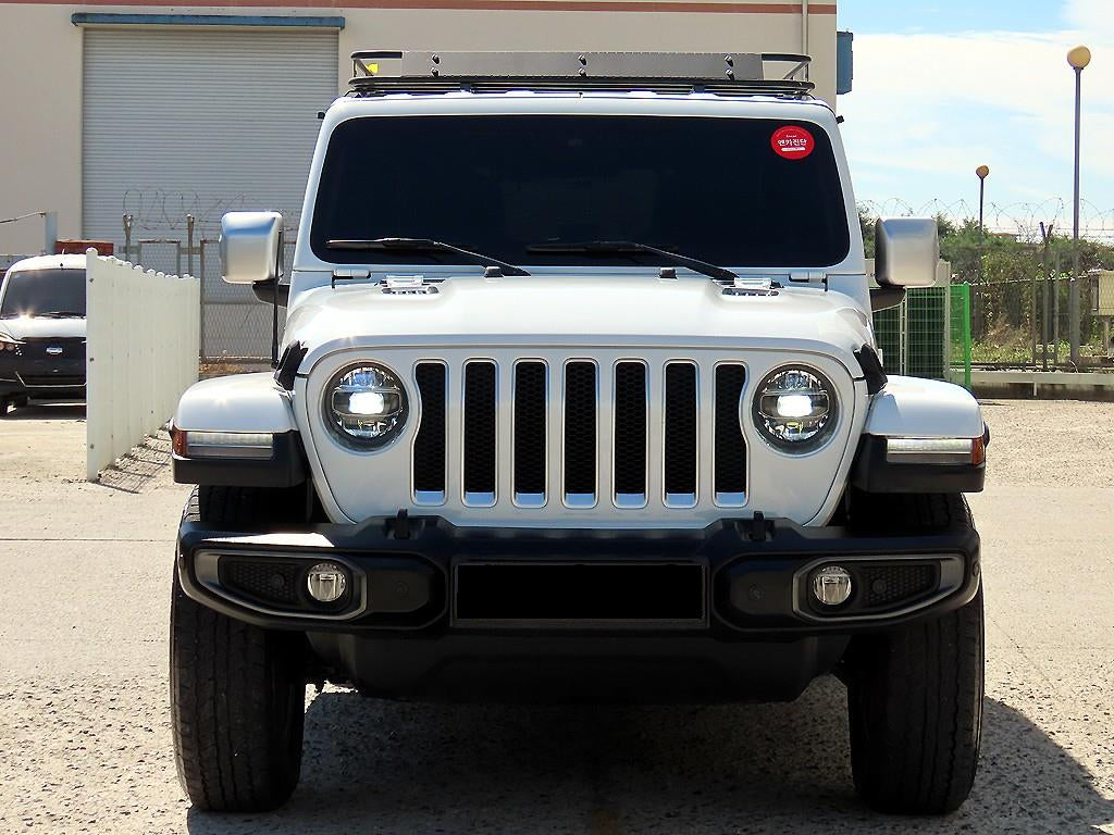 Jeep Wrangler — photo 01