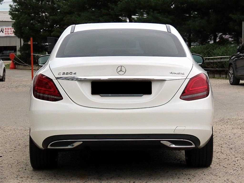 Mercedes-Benz C-Class — photo 04