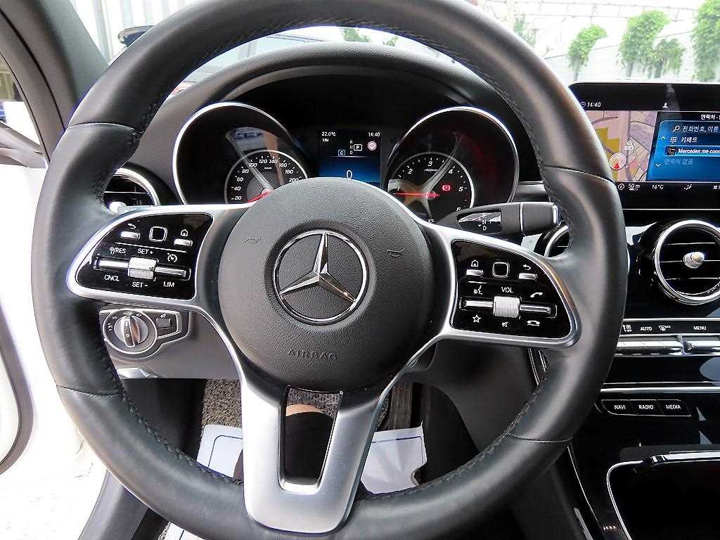 Mercedes-Benz C-Class — photo 08