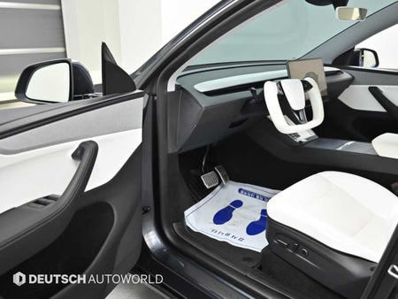 Tesla Model Y — photo 11