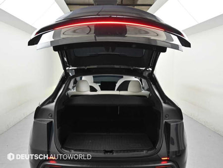Tesla Model Y — photo 19