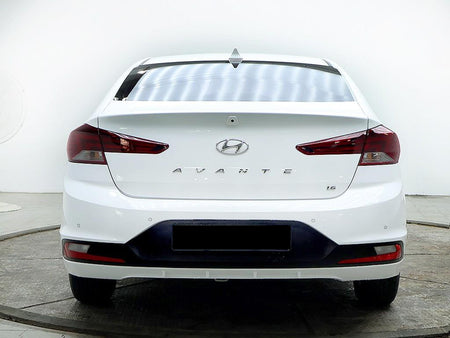 Hyundai Avante — photo 03