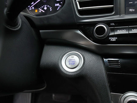 Hyundai Avante — photo 13
